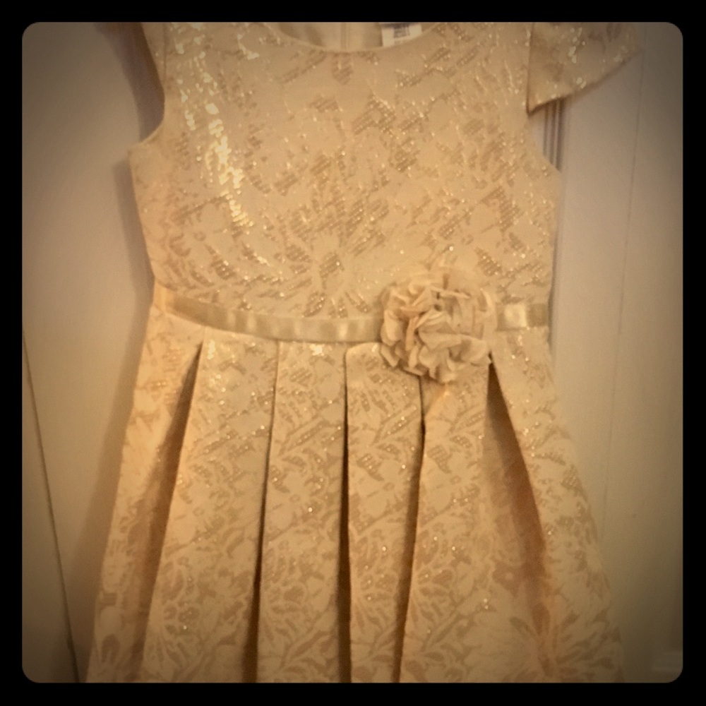 Girls dress